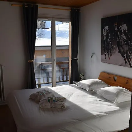 Hotel La Principaute De Comborciere *